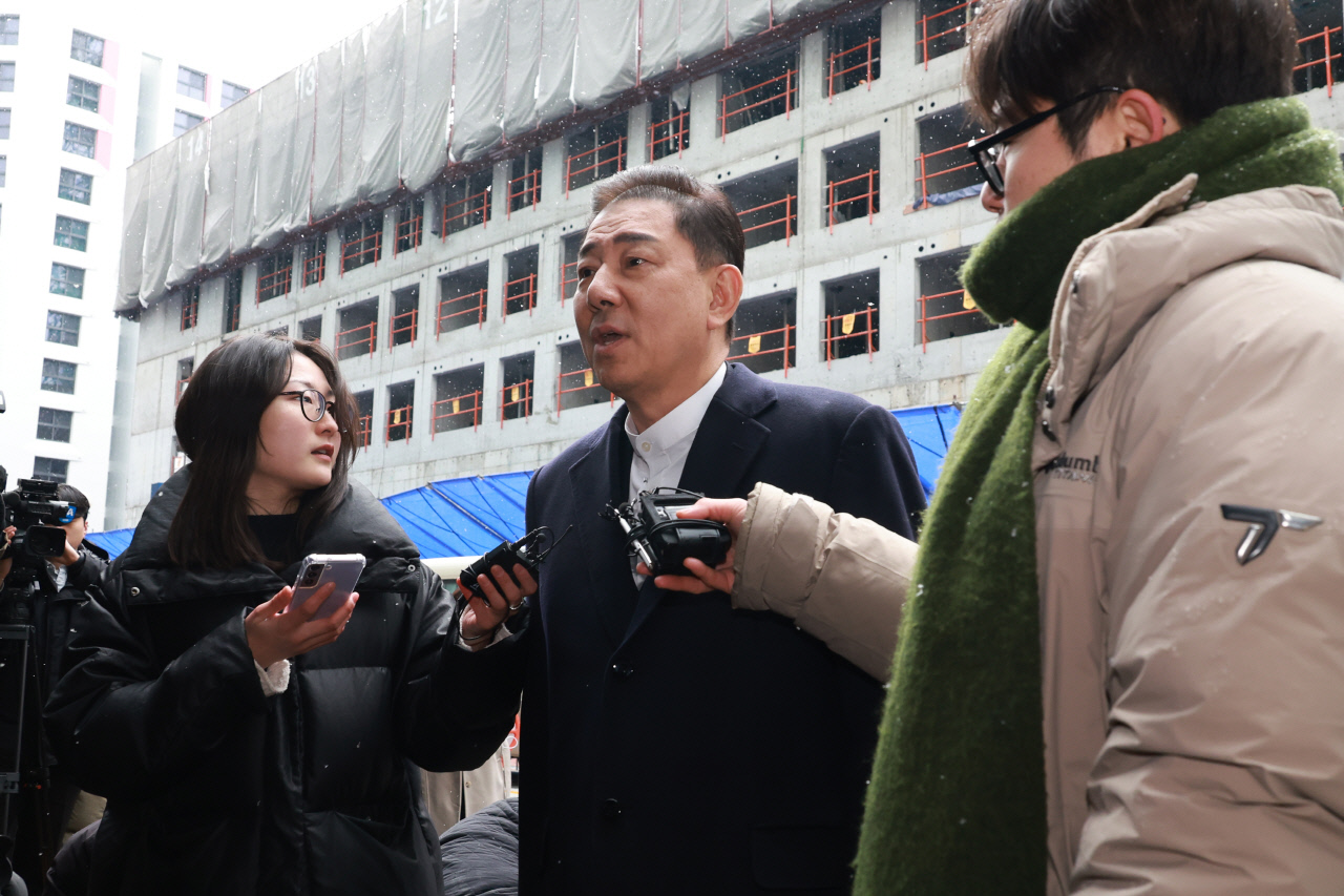 김병기, 與 윤리심판원 회의 출석 "무고함 밝혀질 수 있도록 충실히 답변할 것"