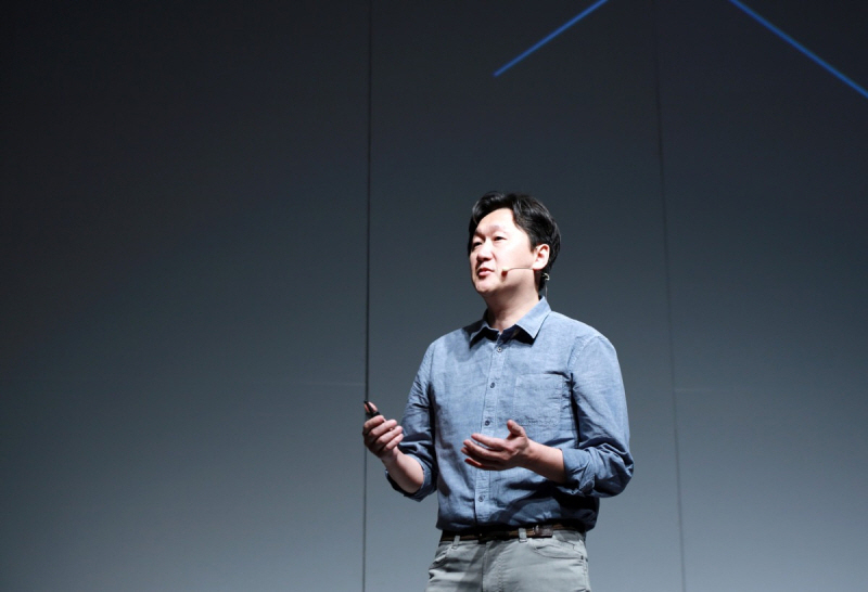 ‘독자 AI 탈락’ 네이버의 반격…최수연에 힘 실은 6인 C레벨, 전사 AI로 다시 간다