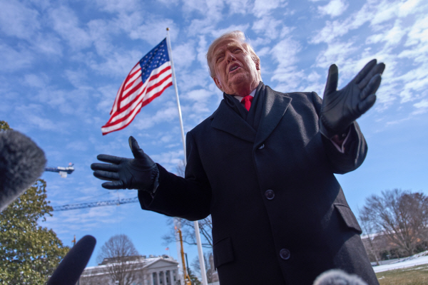 트럼프, 관세 인상 질문에 "한국과 해결책 마련할 것"