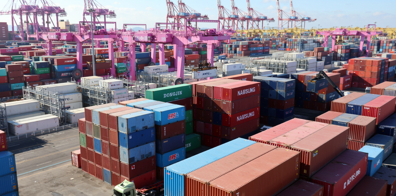 반도체 수출 두 배 급증…1월 수출 658.5억달러 ‘역대 최대’