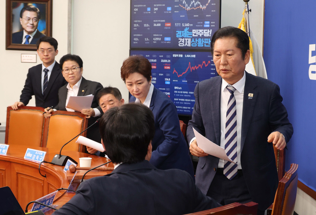 정청래, 2차 종합특검 추천 관련해 "대통령께 누 끼쳐 사과"… 이언주 "제2체포동의안 가결" 비판