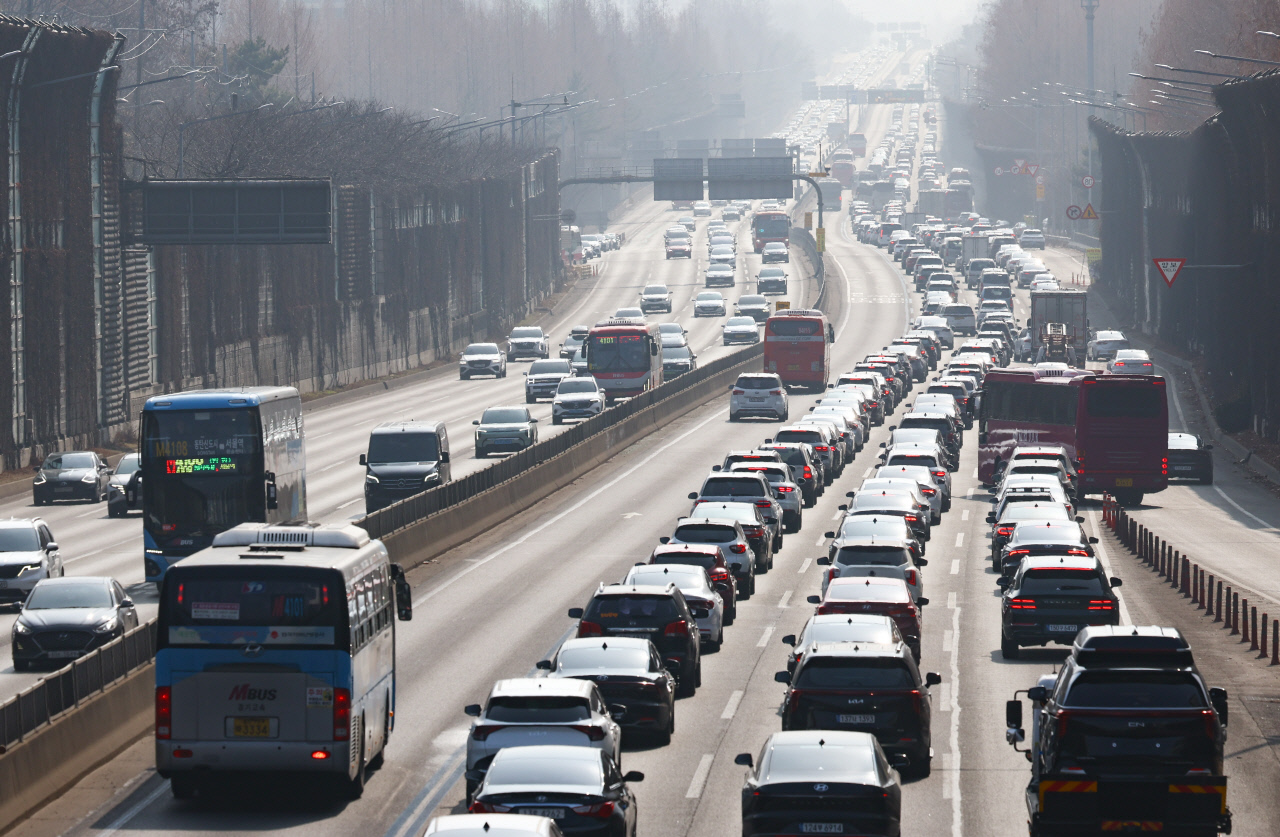 고속도로 귀경 정체 시작…광주→서울 8시간50분