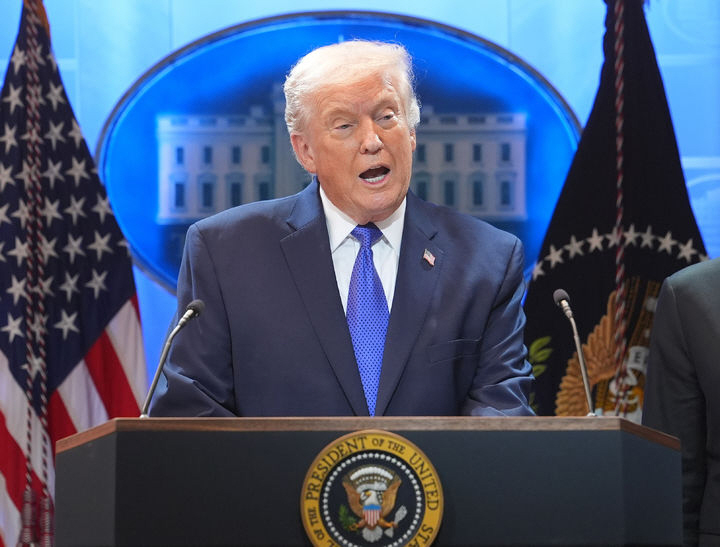 트럼프, '상호관세 종료' 행정명령 서명…대법원 위법 판결 이행