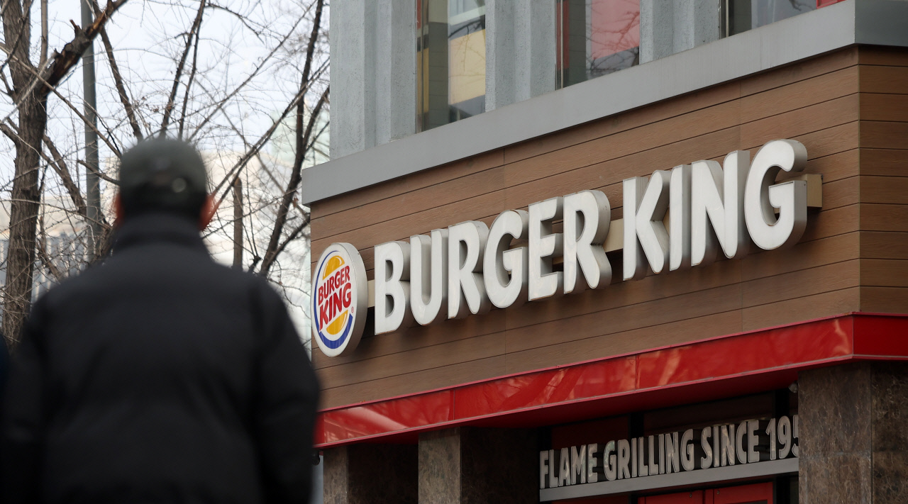 햄버거 인상은 시작? 외식 업계 '비용 쇼크'에 도미노 인상 우려