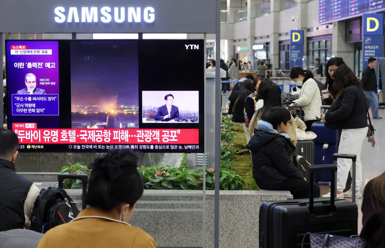 중동 리스크에 유통업계 긴장…전략 수정하고 환율 시뮬레이션까지