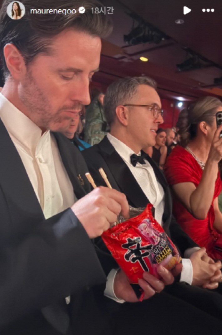 "합성 아니야?" '케데헌' 감독, 오스카서 신라면 먹방