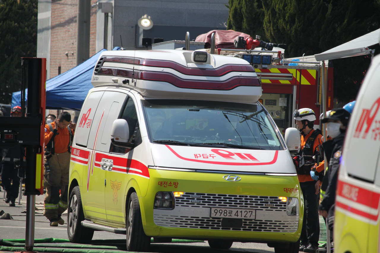 대전 문평동 공장 화재 인명 피해 확대…사망 11명으로 늘어