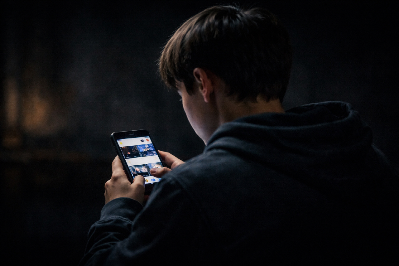 “SNS 설계가 문제였다”…각국, 청소년 이용 제한 본격화