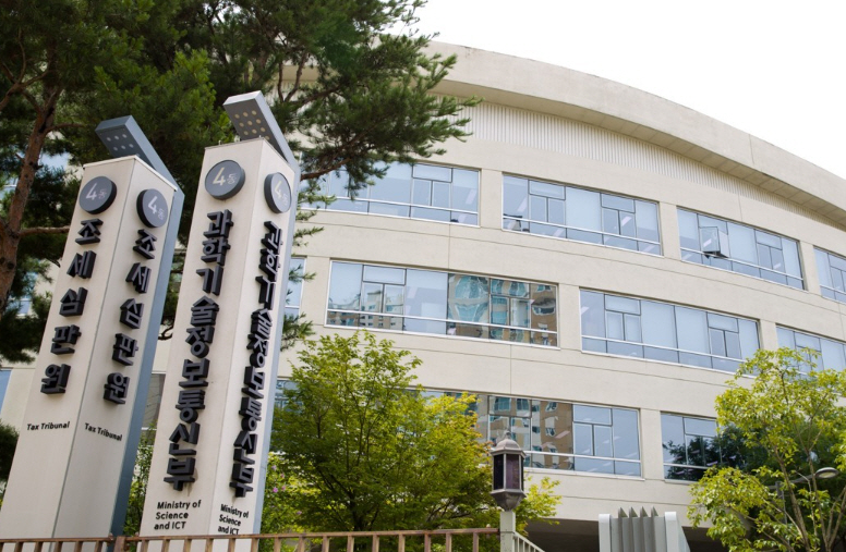 GPU 2조 사업, 결국 ‘네이버·KT’ 싸움…인프라 경쟁으로 압축