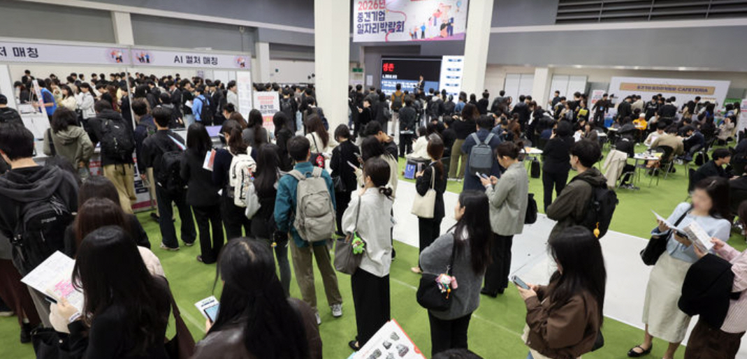 고용률 최고치 경신인데...청년일자리 '태부족'에 제조·건설 '부진의 늪'