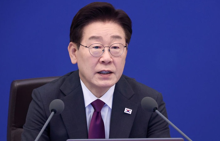 李 대통령 지지율 59.3%...중도층 긍정평가 하락
