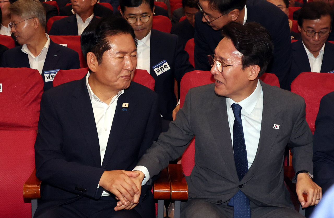 정청래, '당대표 연임 도전' 이번주 최종 결심 남아… 전준위 구성 후 사퇴 가능성 높아