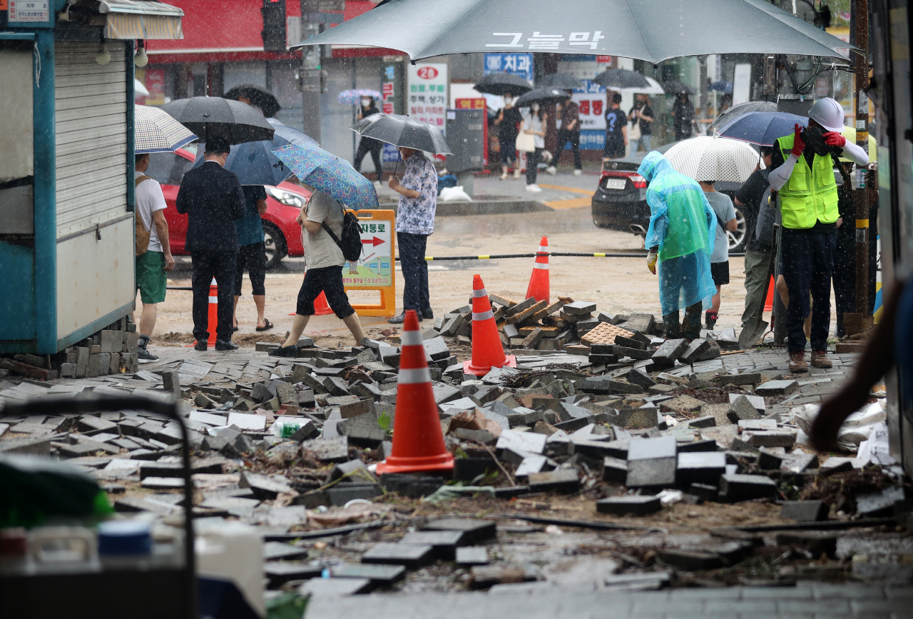폭우에 속수무책으로 당한 서울시, 왜?