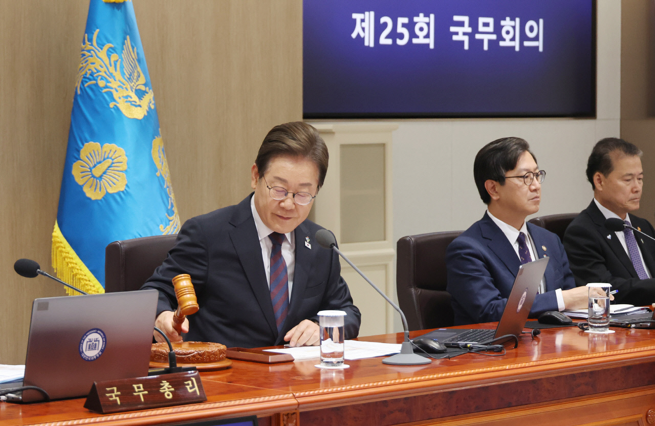 李 대통령, 국무회의서 내란·김건희·해병대원특검법 모두 의결