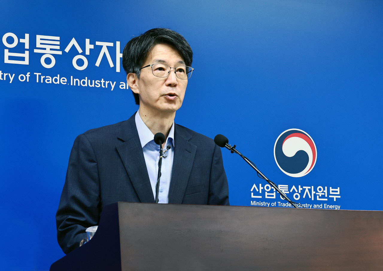 6월 수출 플러스 전환… 반도체 수출 역대 최대