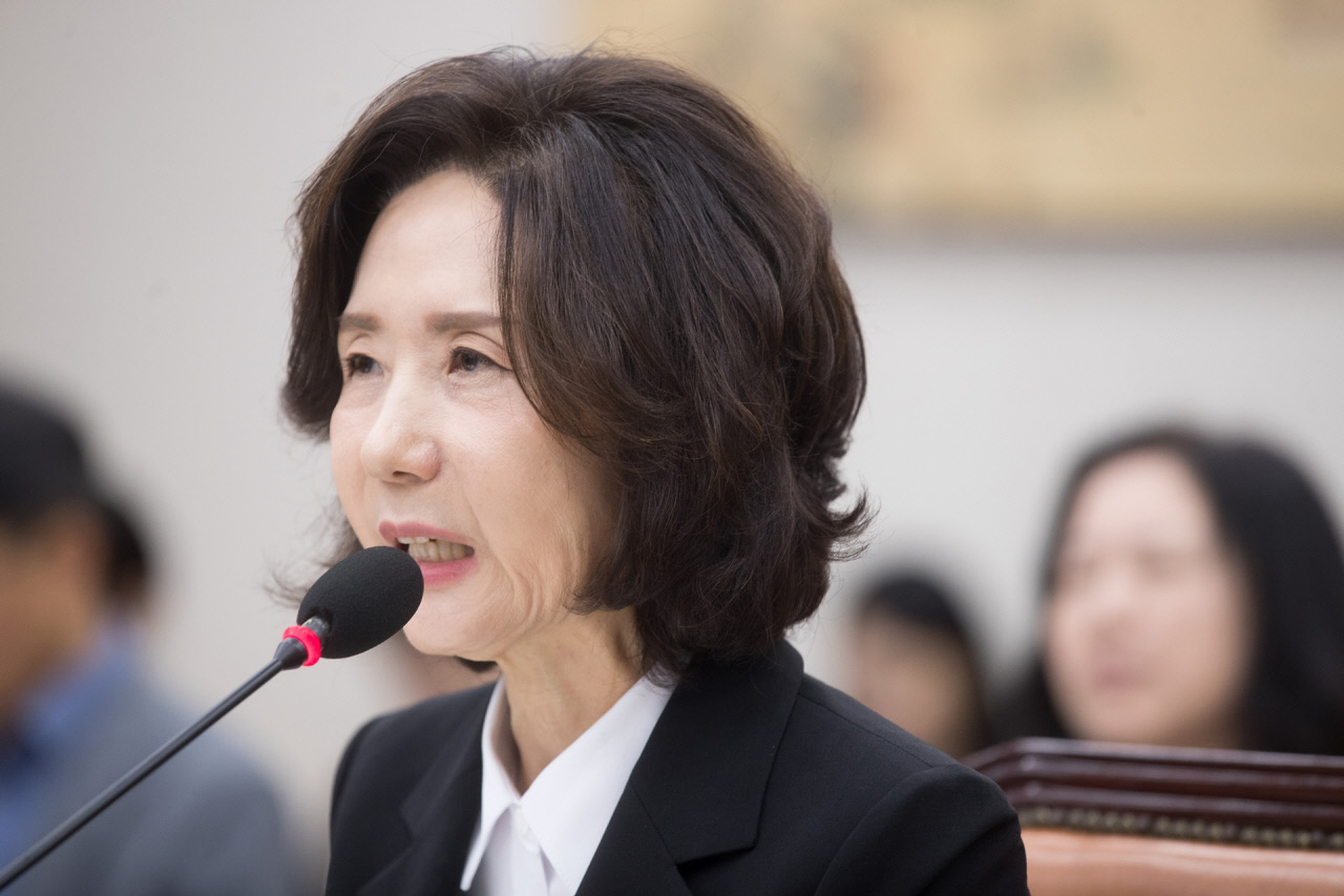 각종 의혹에도 버티는 내각 후보자들, 야당의 낮은 신뢰도가 한몫?