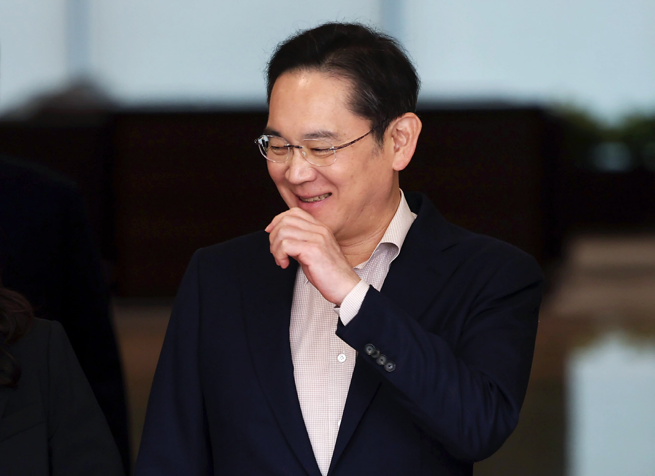 삼성전자, 이재용 회장 무죄 확정에 주가도 '덩실'