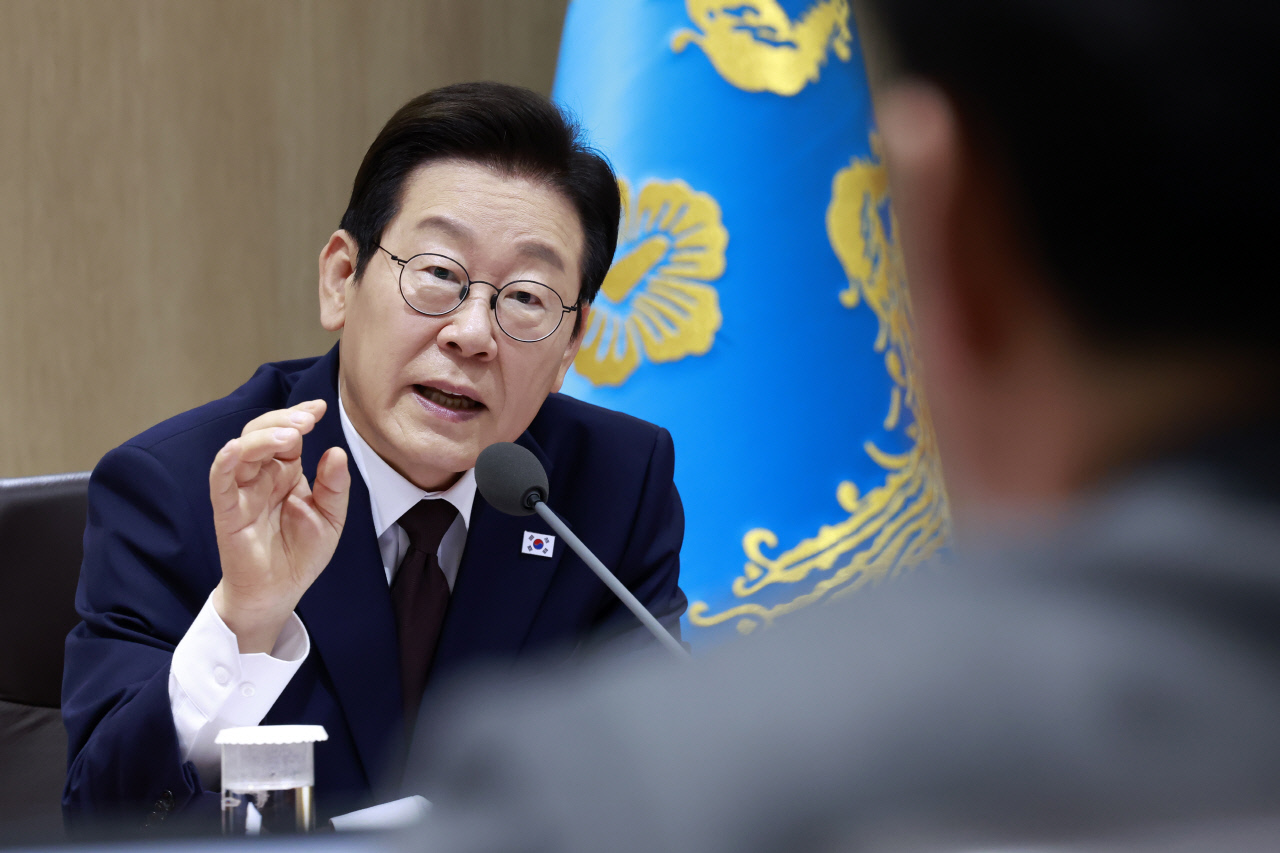 이 대통령 "부동산 비정상 가격 형성 반드시 막아야… 시장 교란 행위 엄격 조치"