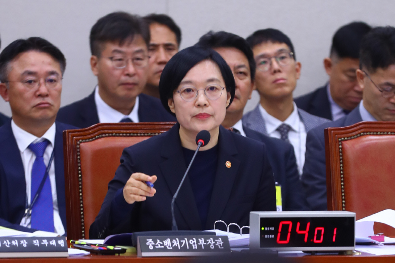 한성숙 중기부 장관 "벤처 4대 강국 대책, 11월 말에 나온다"