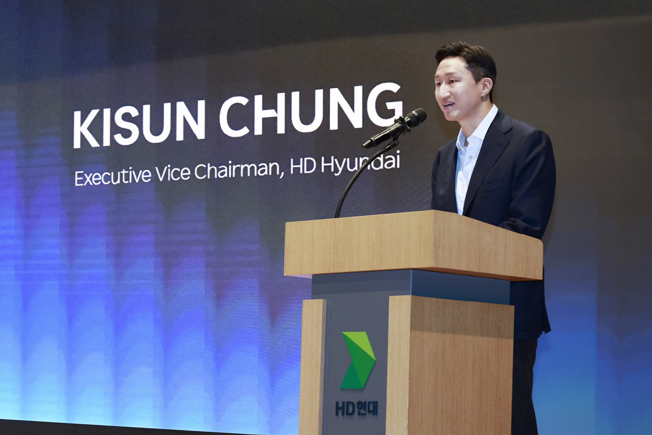 HD현대, 오너 3세 경영 본격화…정기선 회장 승진