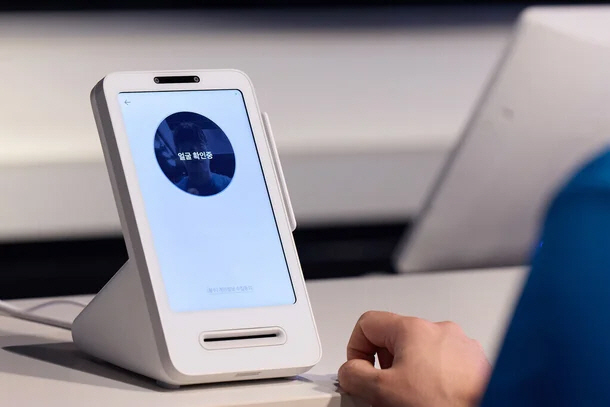 네이버·쿠팡 페이 생태계 맞선다, 유통-금융 '슈퍼 동맹'