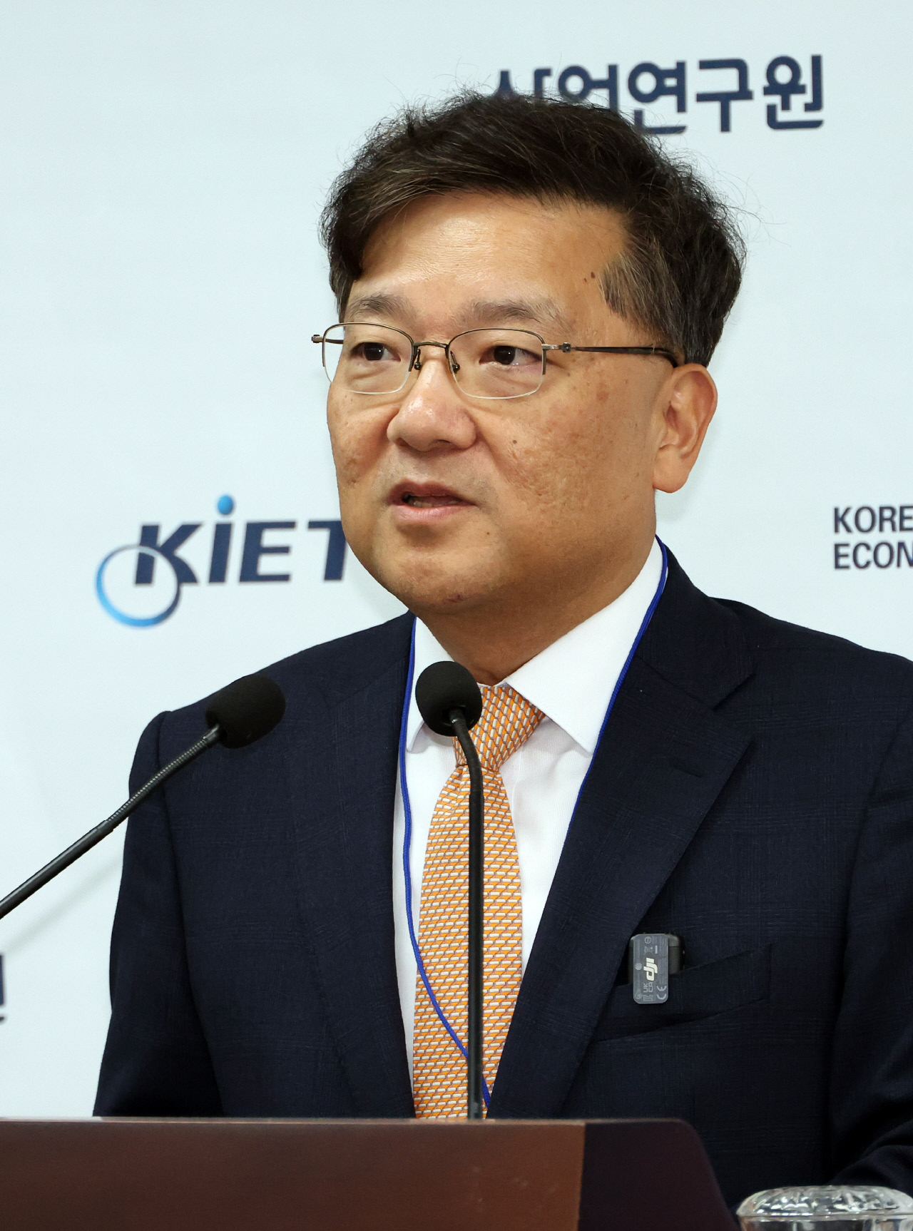 내년 韓 주력 수출품목, 미 관세·수요 둔화에 '역성장'… AI 호황에도 '수출 역풍'