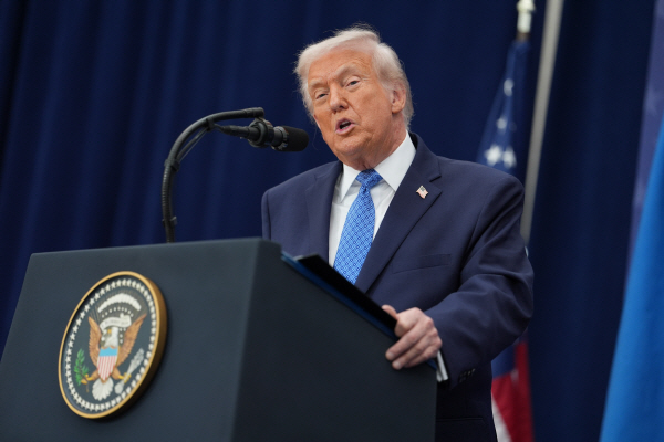 트럼프, 민주콩코·르완다 평화협정 중재…"美, 희토류 채굴"