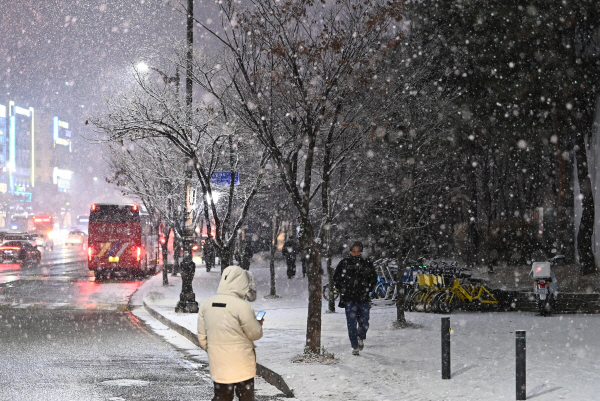 월요일 출근길 최저 '영하 5도'…목요일부터 전국 비·눈