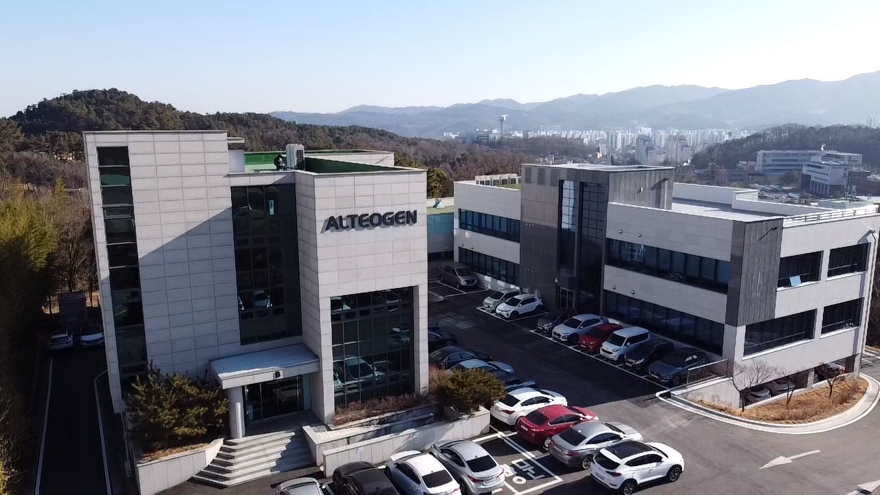 '코스닥 시총 1위' 알테오젠, 코스피행 결정...대형주 이탈 본격화되나