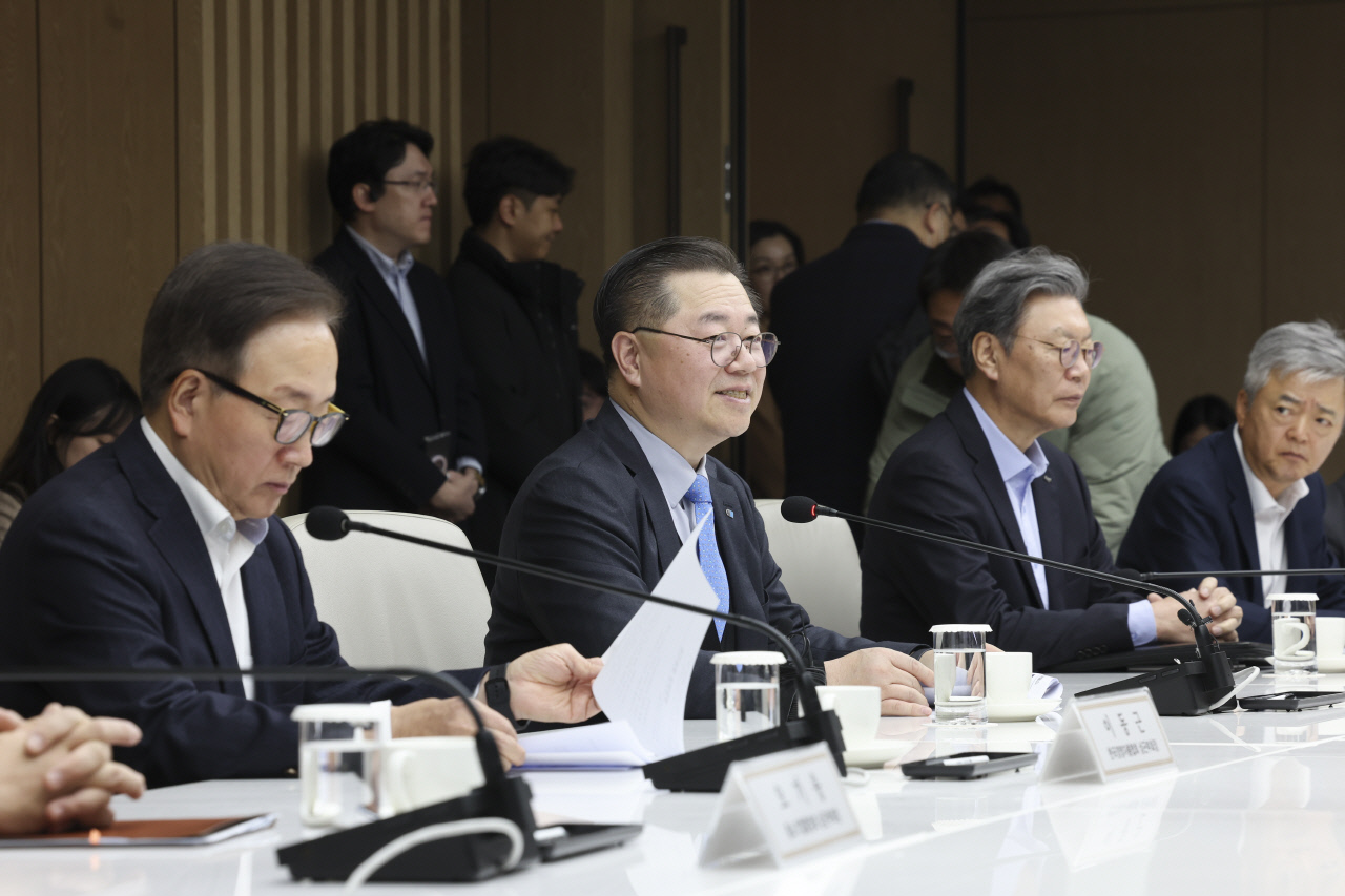 재계 민주당 만나, 3차 상법 개정안 우려 표명…"속도 조절 필요"