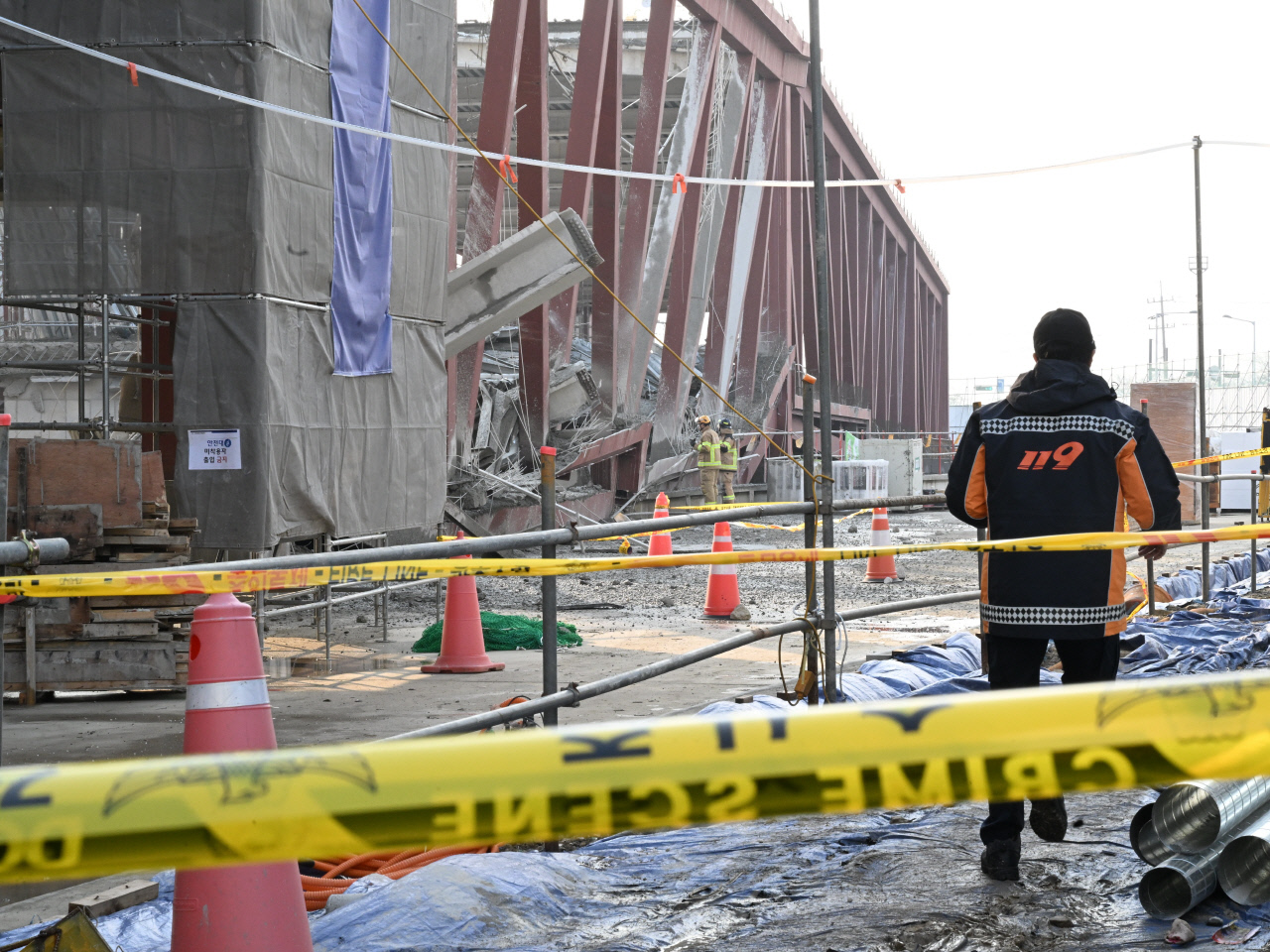 광주대표도서관 붕괴사고 매몰 노동자 추가 발견…병원 이송 후 사망