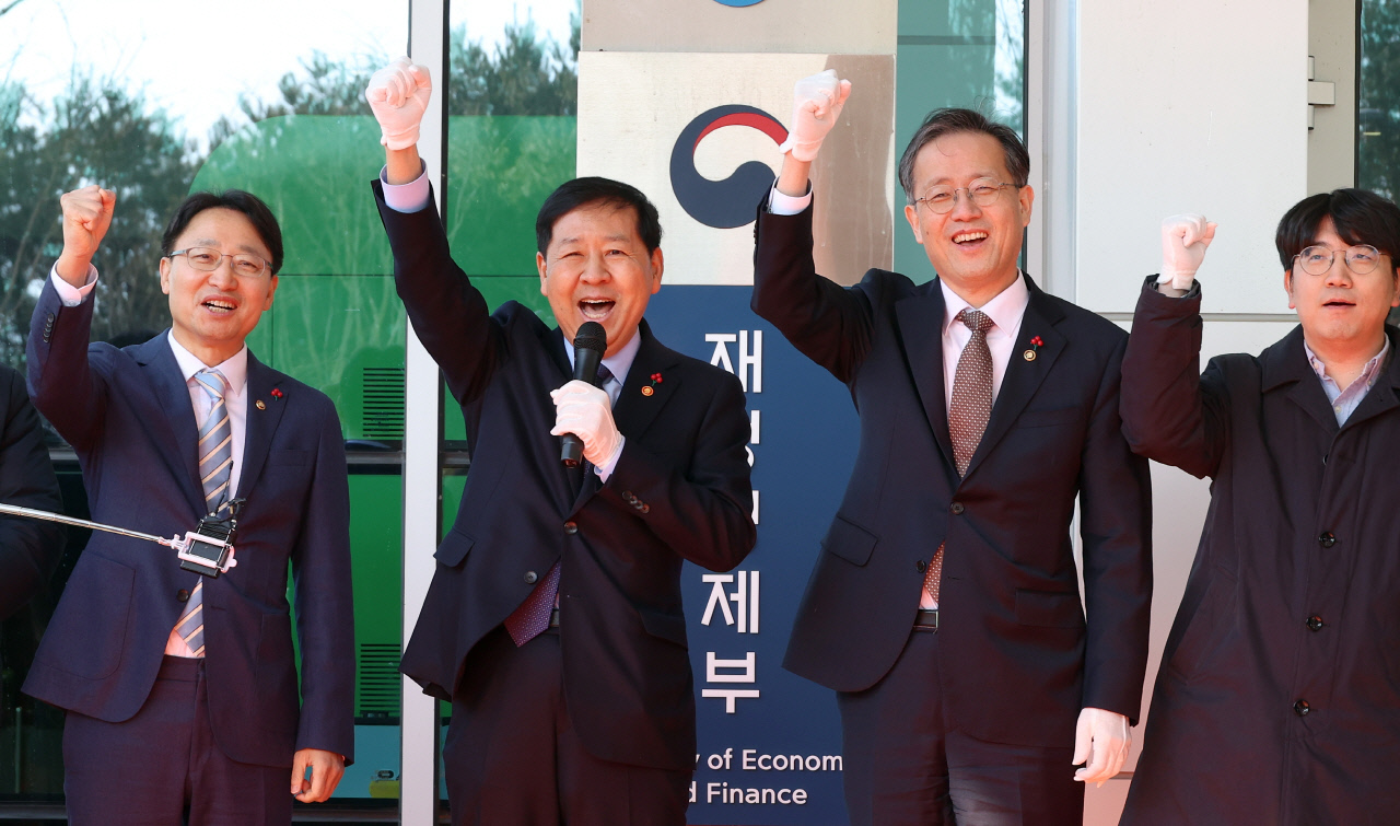 18년 만에 분리된 재경부와 기획처…성과 창출 속도전