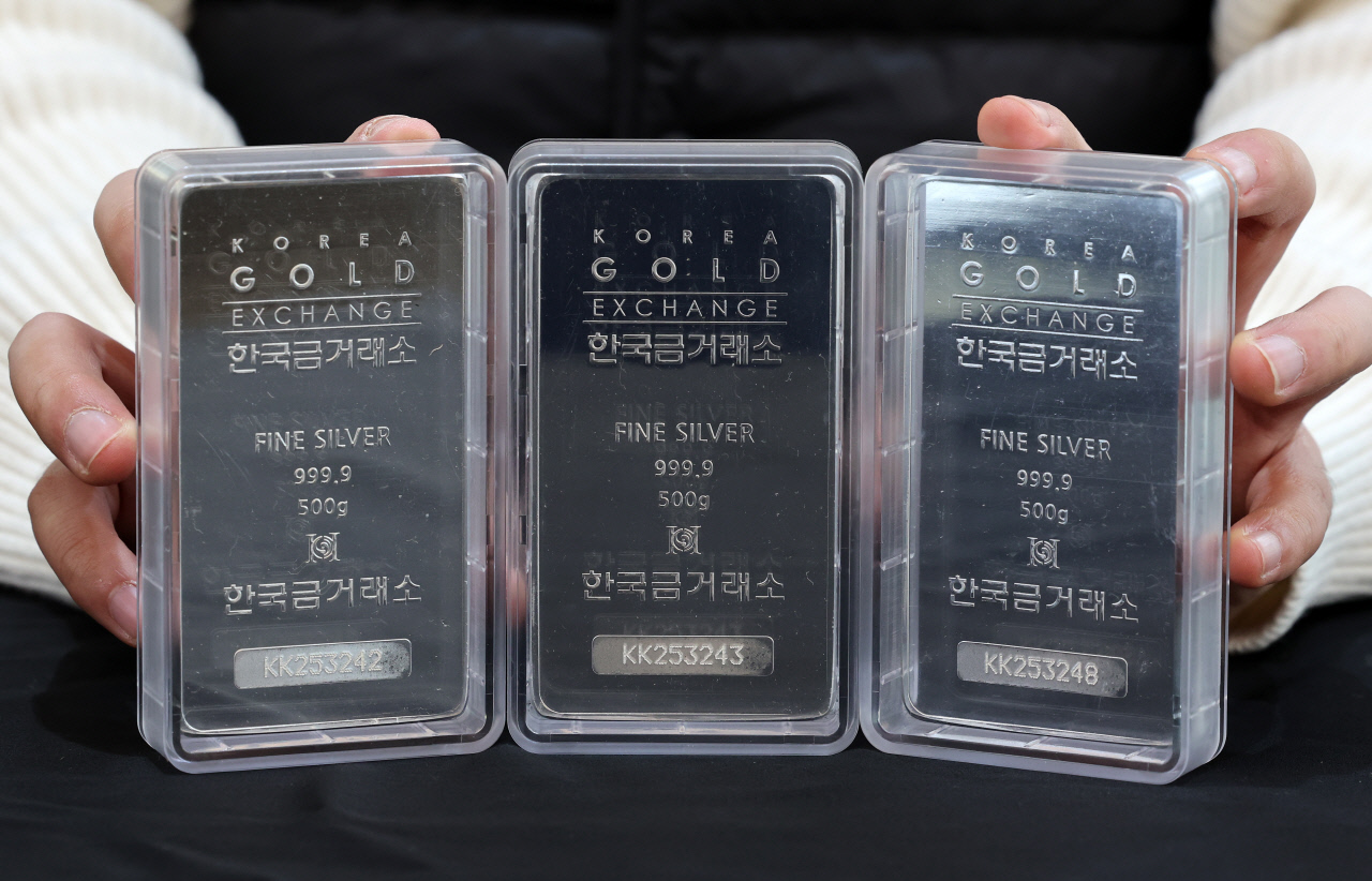 이제는 '은'이 대세...금보다 높은 수익률에 ETF '우르르'