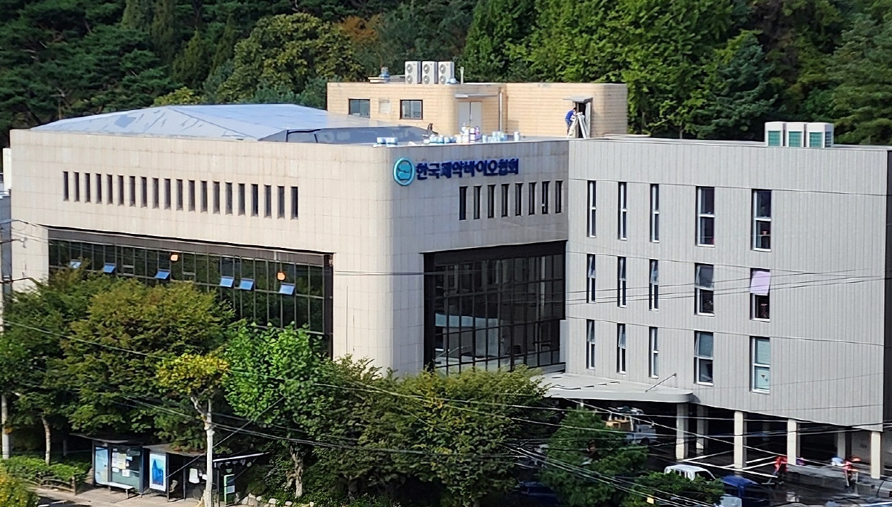 약가 개편 리스크 부각...국내 제약바이오, 수익성 ‘경고등’