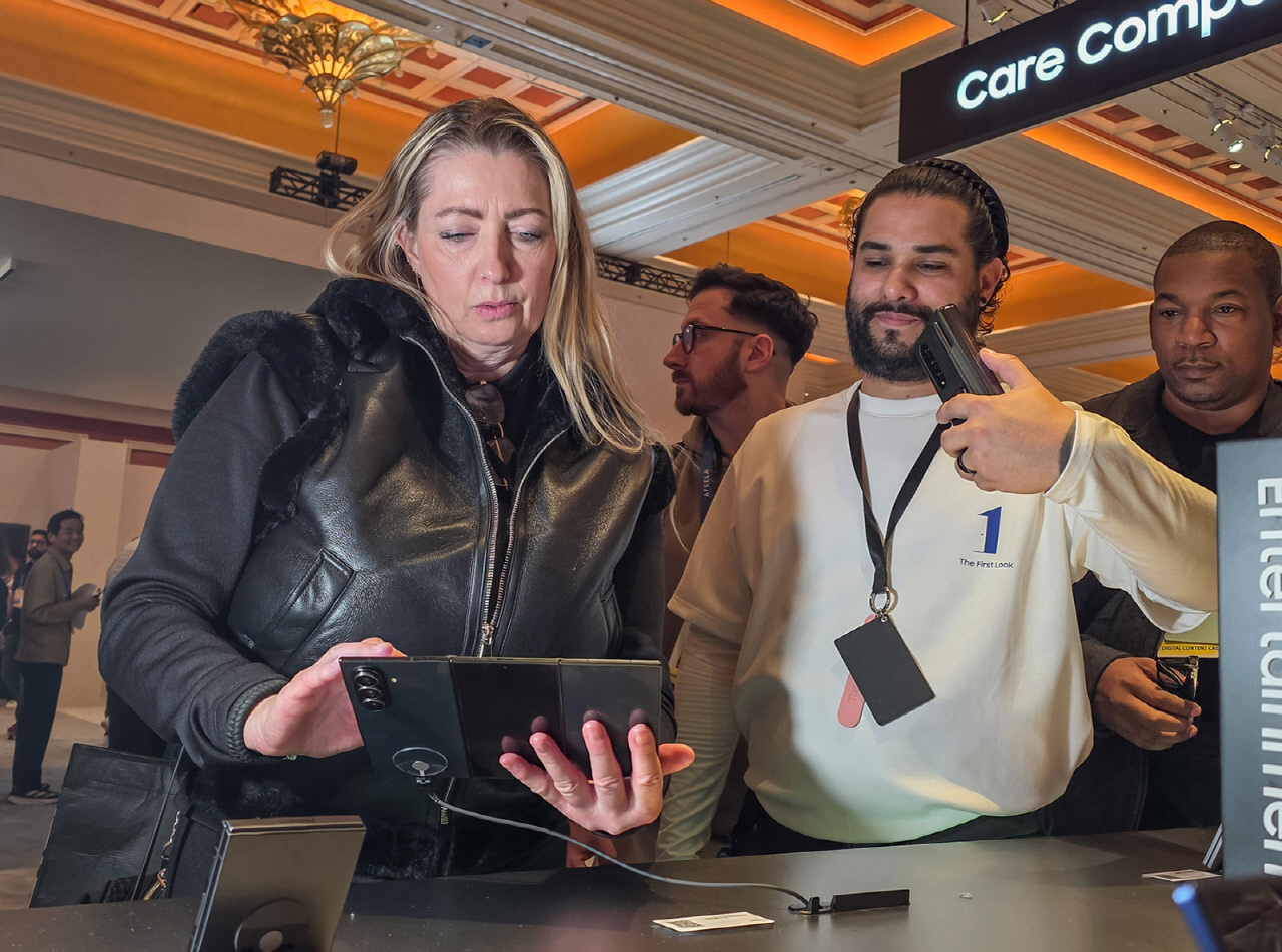 삼성전자 갤럭시 Z 트라이폴드, 씨넷 'CES 최고의 제품' 선정