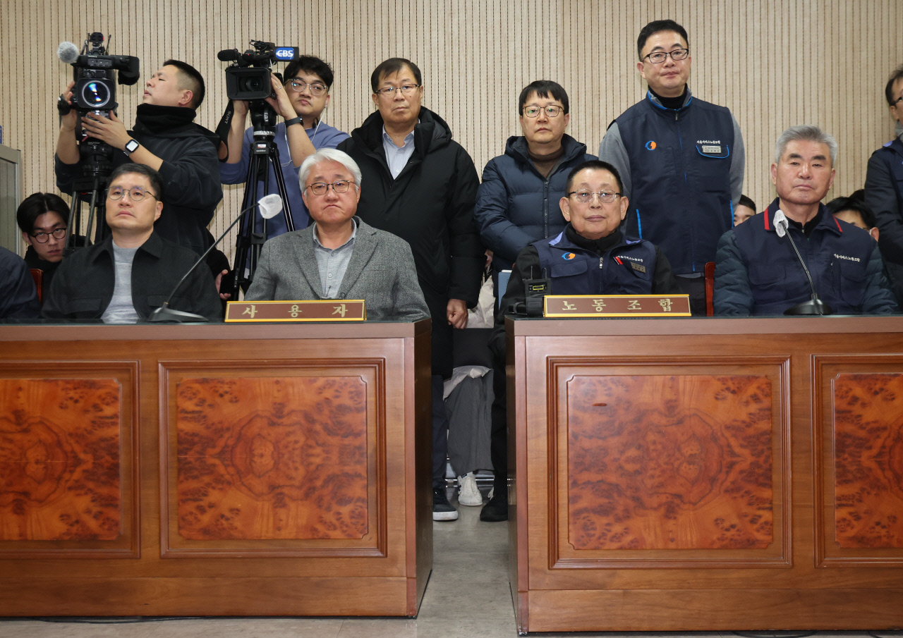 서울 시내버스, 첫차부터 정상운행 …노사 ‘임금 2.9% 인상’ 타결