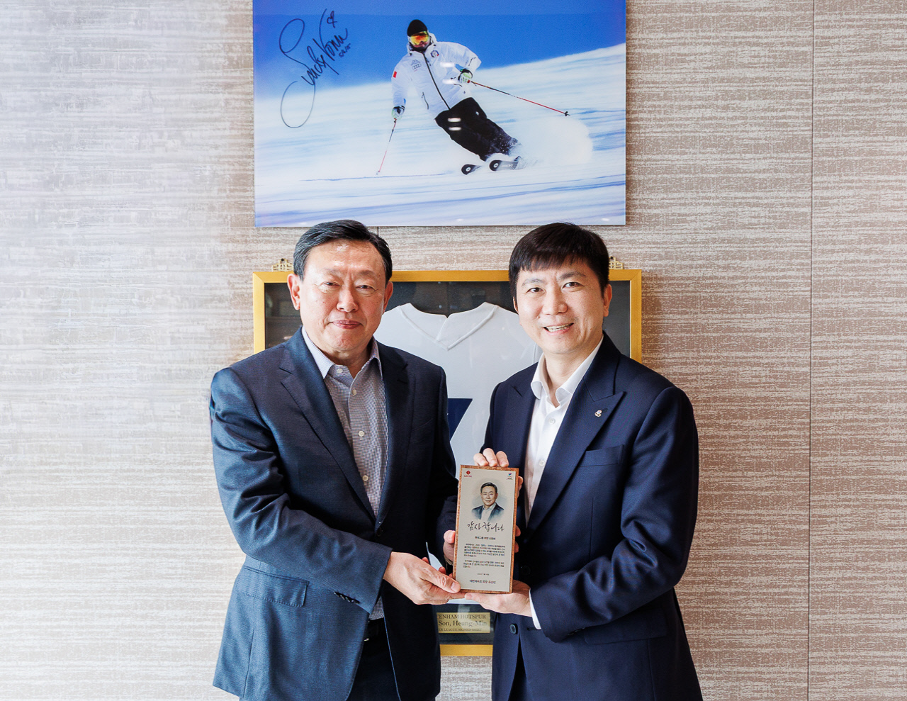 "설상은 롯데, 빙상은 CJ"... K-유통, 밀라노 올림픽 '금빛 조력자'로 뛴다