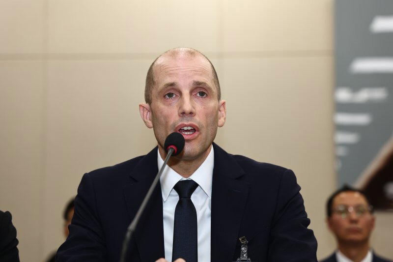 미 하원 불려간 쿠팡 해롤드 로저스 대표, 7시간 비공개 조사