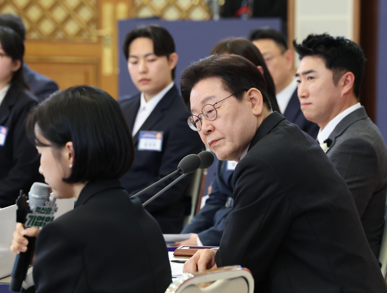 “왜 주식 팔면 모레 돈 주냐”…李, 결제일 단축 필요성 제기