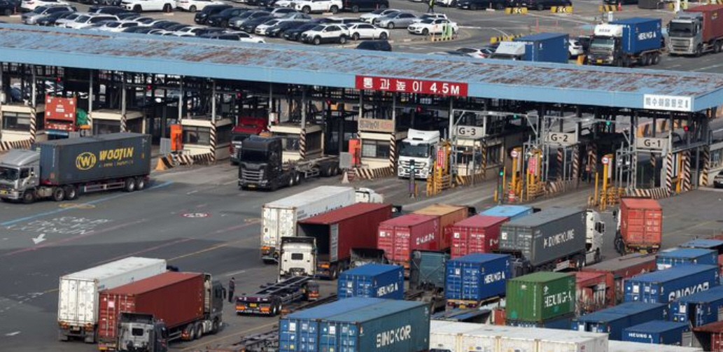 '2월 반도체생산' 88년도 이래 최대..."중동발 영향 4월 반영 예상"