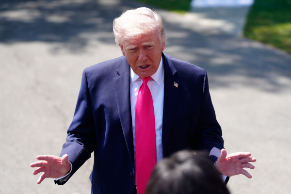 트럼프 "이란과 주말 회담 가능성…합의 없다면 전투 재개"