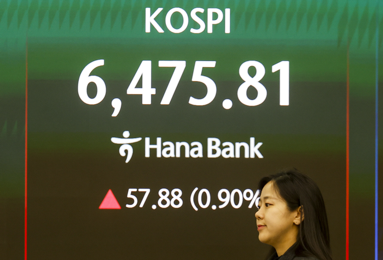 "땡큐 반도체!" 코스피, 장중 6500선 뚫었다...최고치 랠리