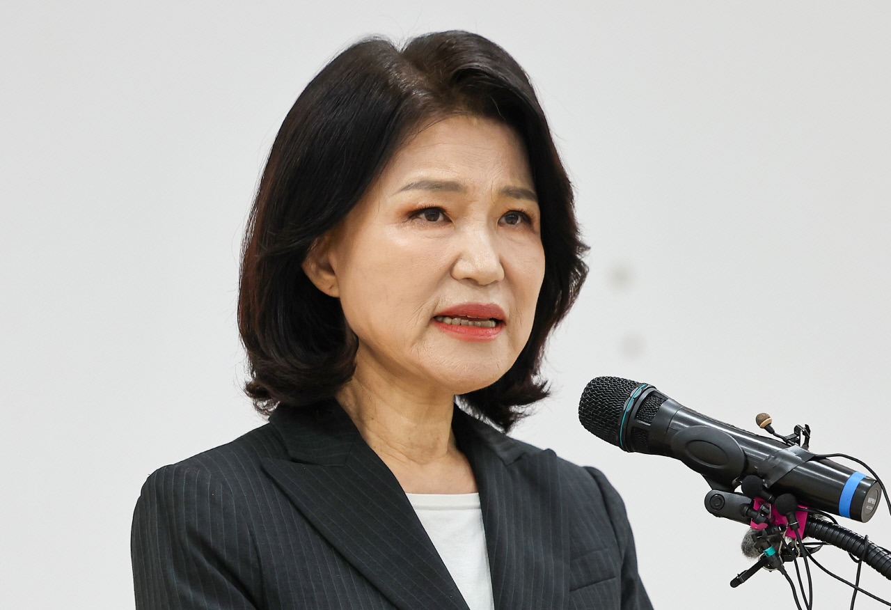 이진숙, 대구시장 불출마 선언… "보수 분열 막기 위해 예비후보 사퇴"