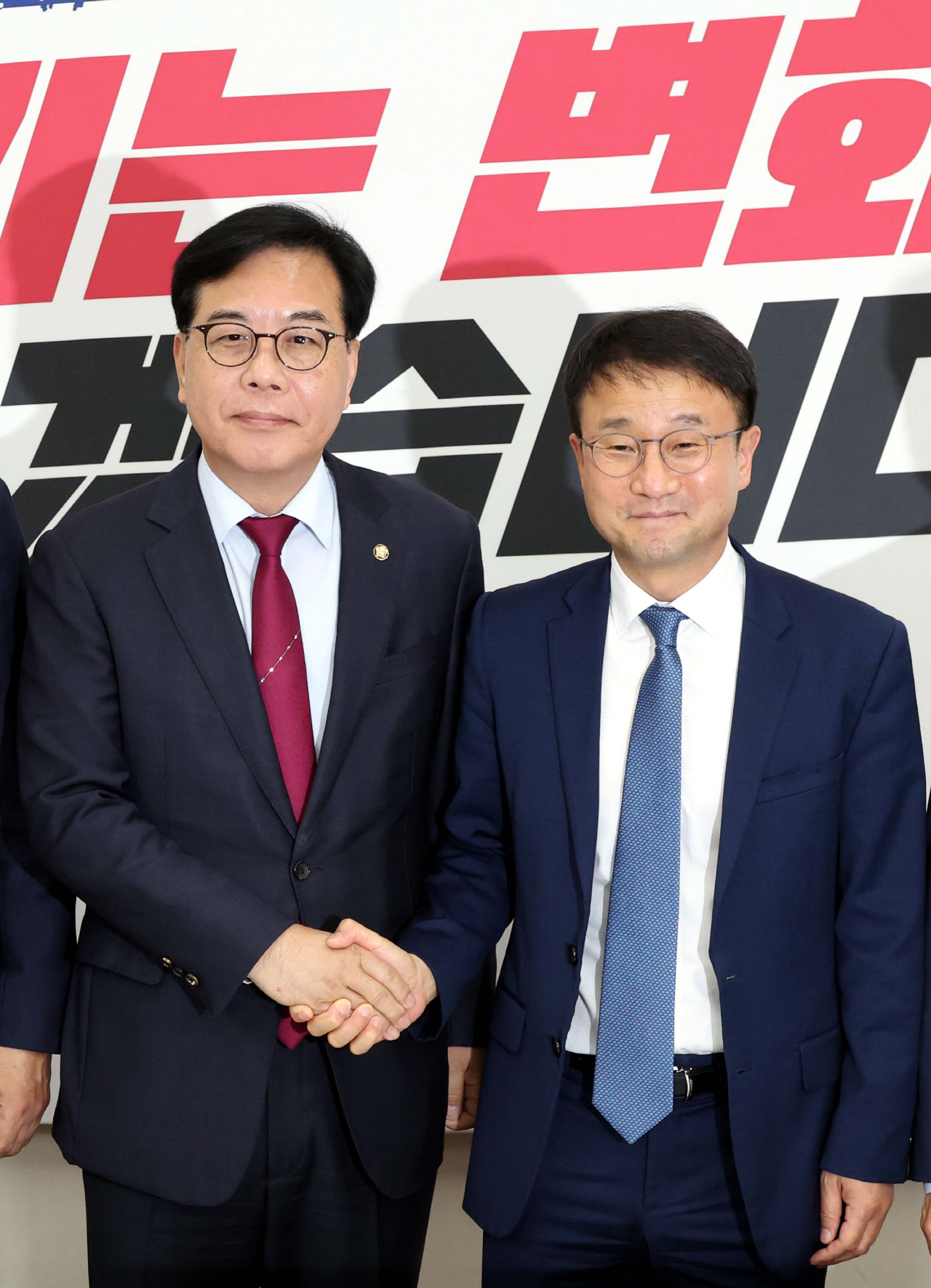 여야 원내지도부 오늘 2+2 오찬 회동…與 "20일 국회의장단 선출 위한 본회의 개최해야"