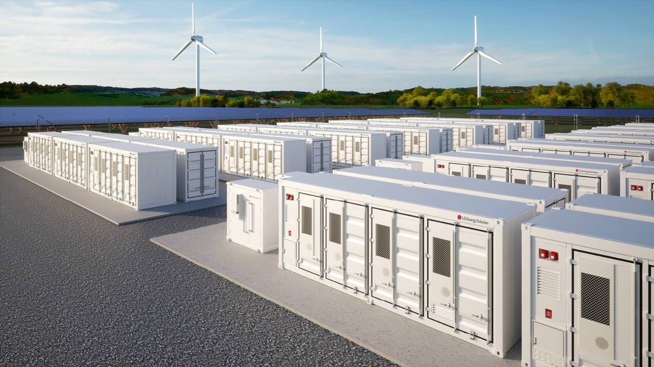 [M-커버스토리]ESS·LFP 장악한 中…K배터리, 북미서 생존 배수진