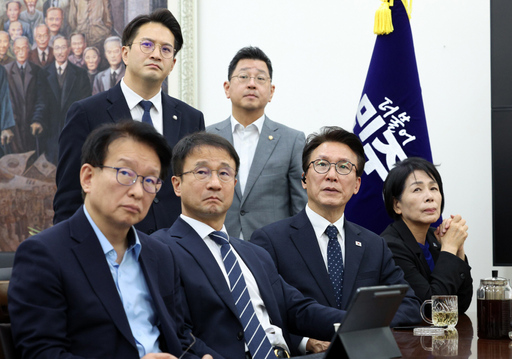 이 대통령 기자회견 상반된 반응… 與 "국민신뢰 회복 전환점" vs 野 "반...