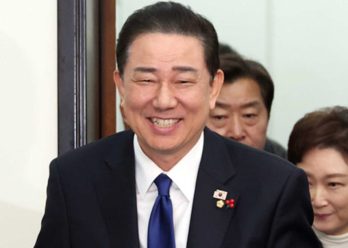 '끊이지 않는 잡음' 김병기 與 원내대표, 쿠팡 식사·호텔 숙박·공항 의전 논란