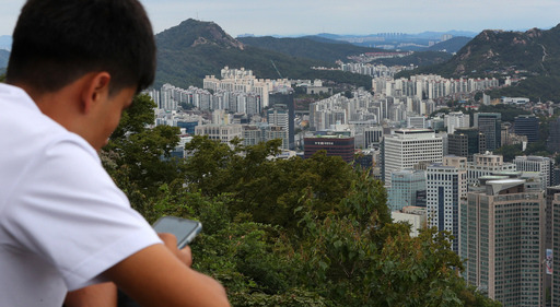 부동산 전문가 "대출로 집 사는 시대는 이제 끝"